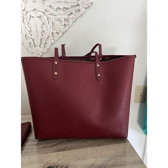 Coach Burgundy City Tote F46286 Tossed Peony Floral Reversible Tote Bag W Pouch - Picture 10 of 16